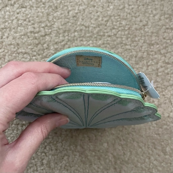 Bath & Body Works Disney Princess Ariel Coin Purse Keychain - Picture 13 of 16